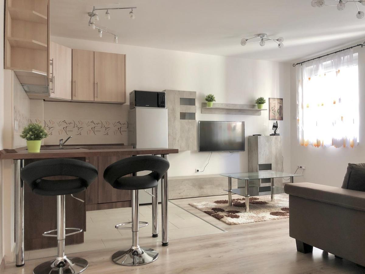 Exclusive Home - D. Apartman Pecs Ngoại thất bức ảnh